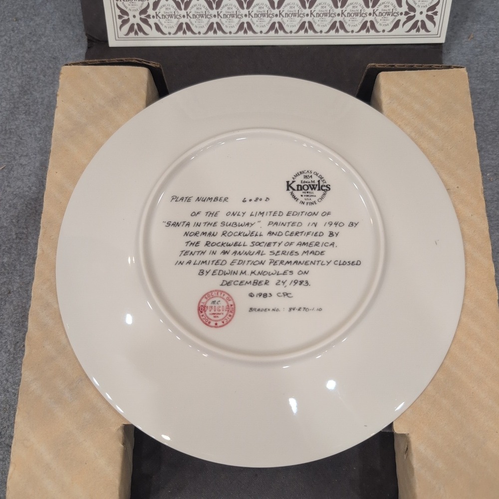 1983 Norman Rockwell Santa in the Subway Christmas Plate Edwin M Knowles - Picture 7 of 8